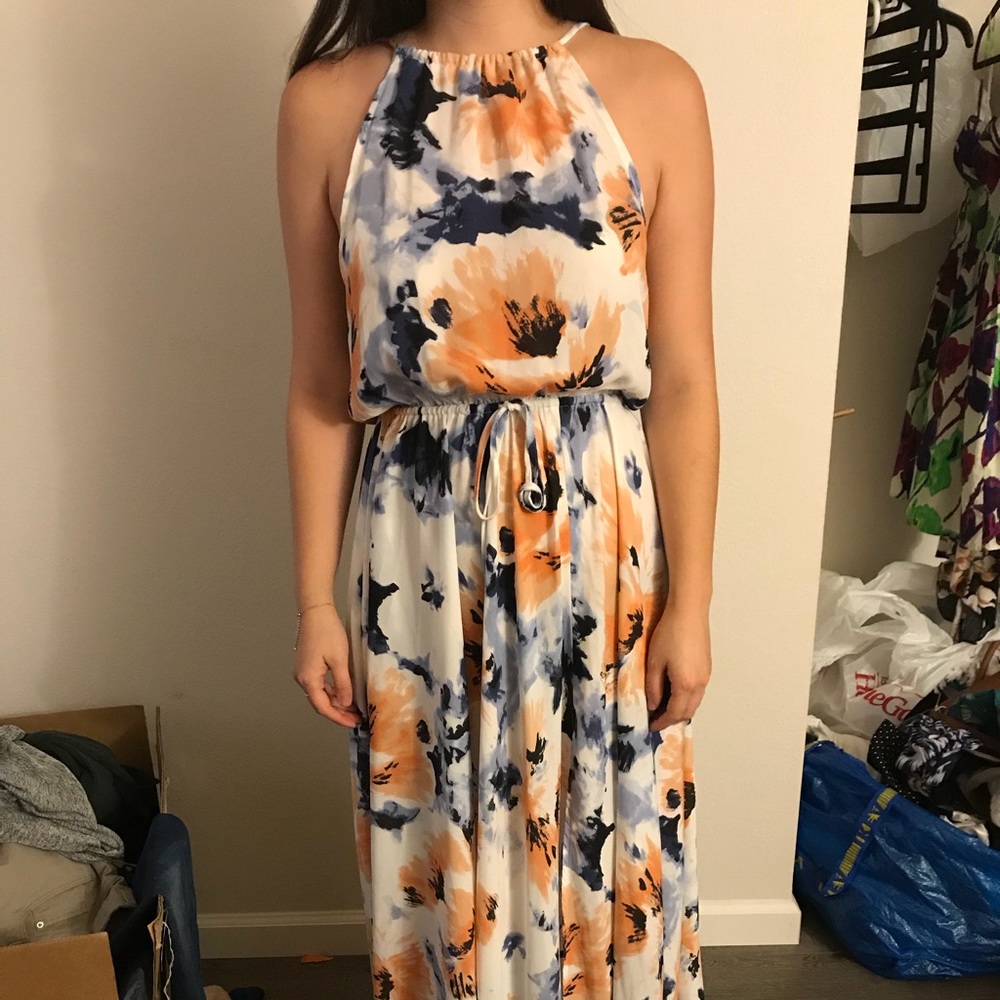 Vici Sleeveless maxi- dress